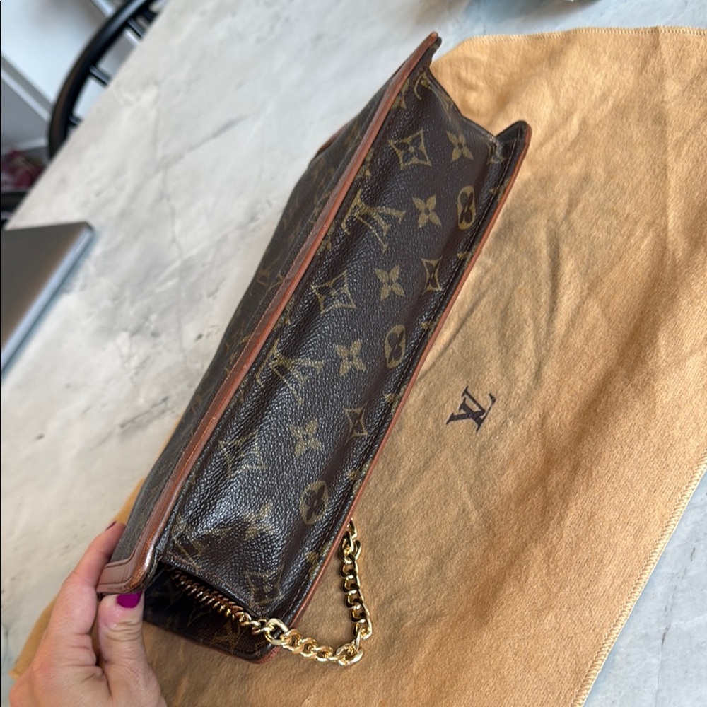 Louis Vuitton Monogram Pochette Dame 29 - Picture 6 of 11